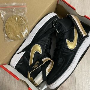 Nike Mens Sneakers, US 9.5